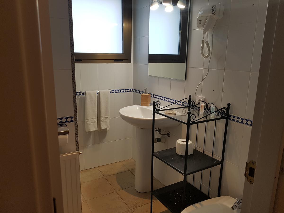 Hostal De L'Aigua Sant Llorenc de la Muga Экстерьер фото