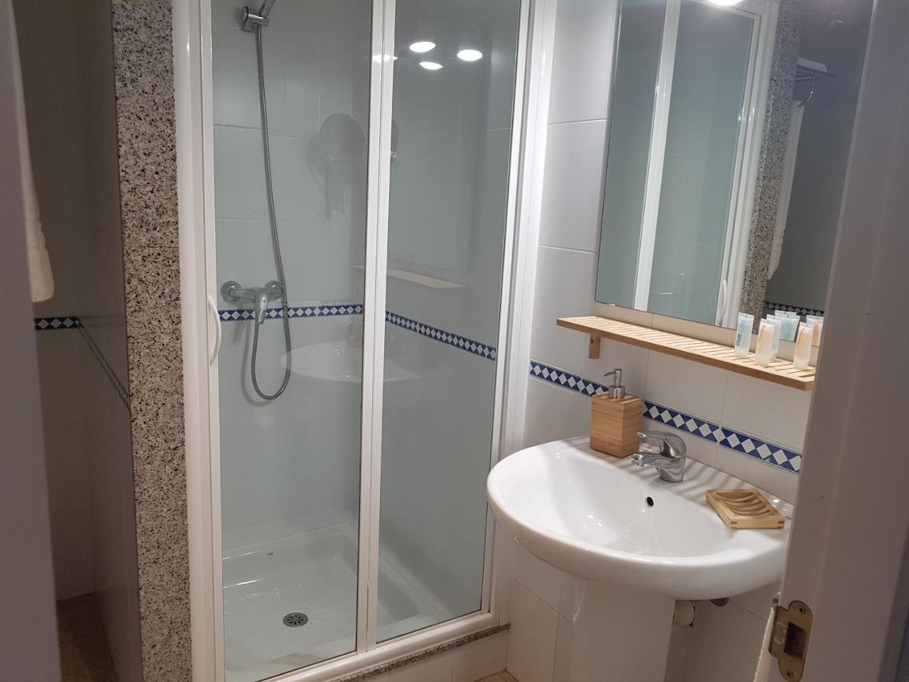 Hostal De L'Aigua Sant Llorenc de la Muga Экстерьер фото